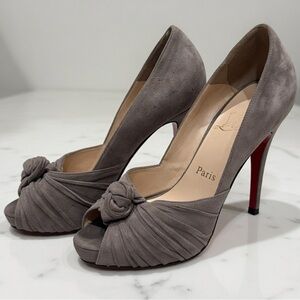 Christian Louboutin Lady Gres knot suede peep-toe pumps
 38 US8 $1299
